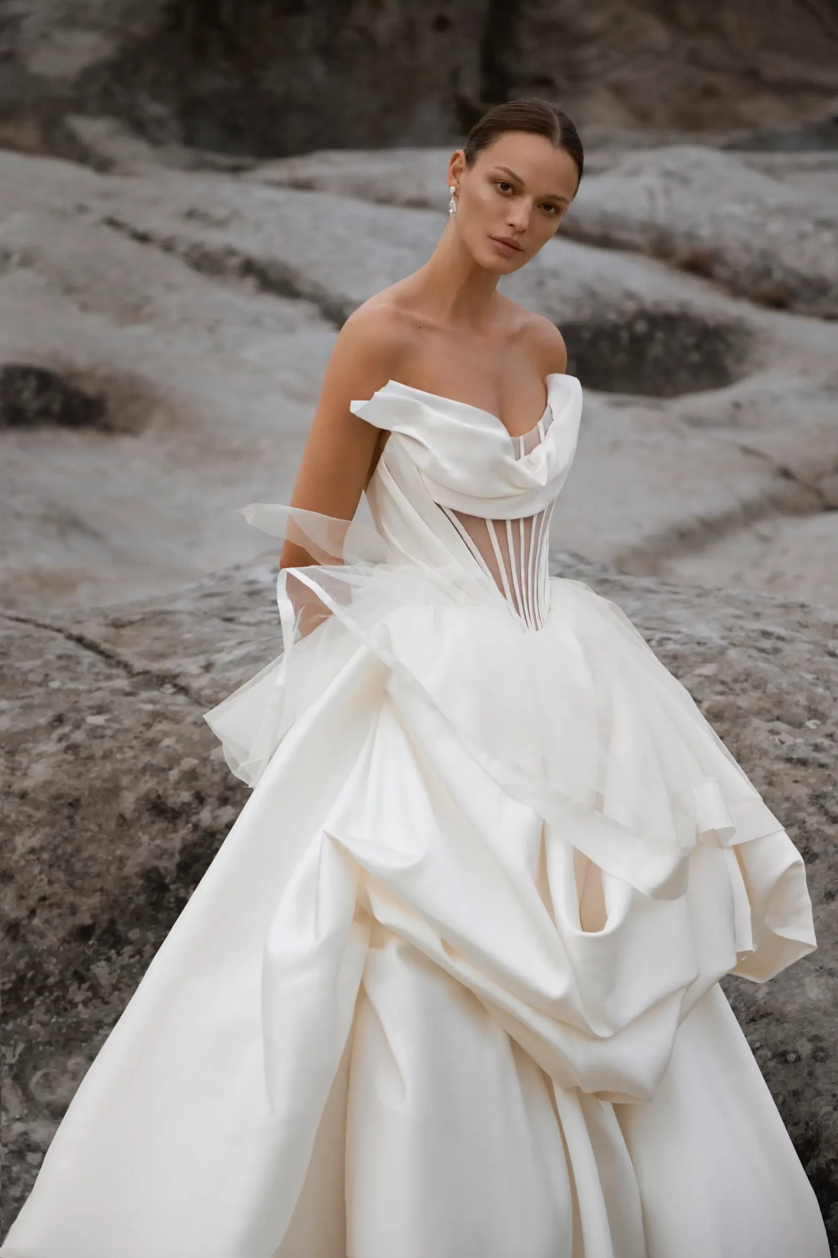 Choosing Your Alon Livne Gown in Dallas: What to Expect at Iconic Bride. Desktop Image