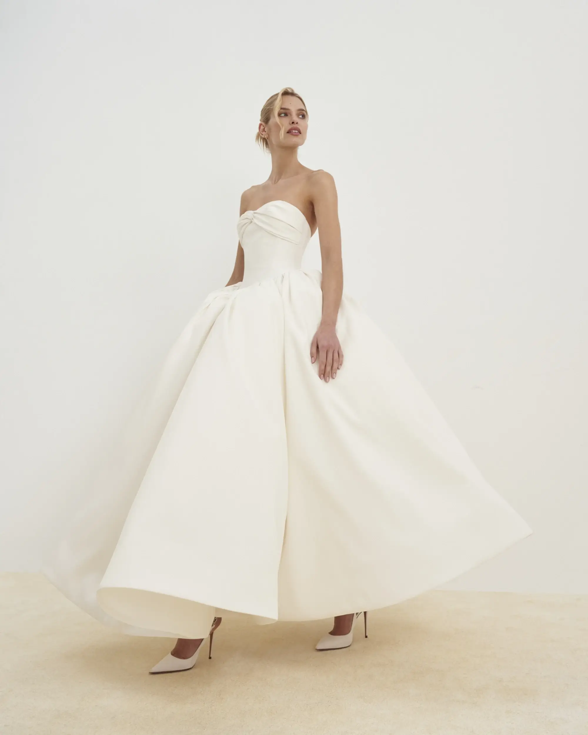 Timeless Elegance: Exploring the Stunning Bridal Collections of SenStudio Image