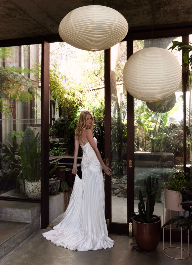 Leah Da Gloria Style #Holly Gown #5 thumbnail